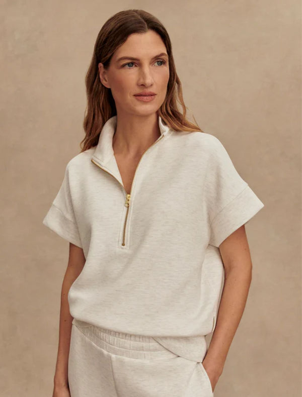 Sweatshirts & Pullovers