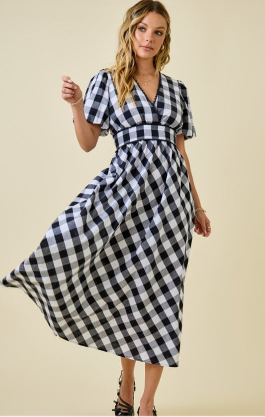 Gingham V Neck midi dress with Puff sleeves | black and white